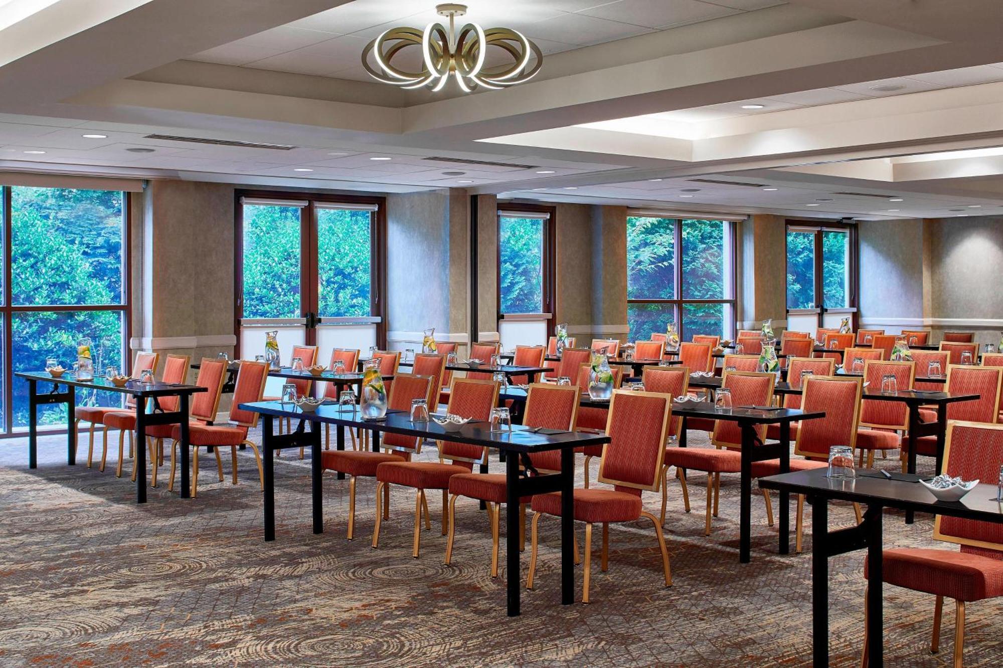 Renaissance Asheville Downtown Hotel Экстерьер фото