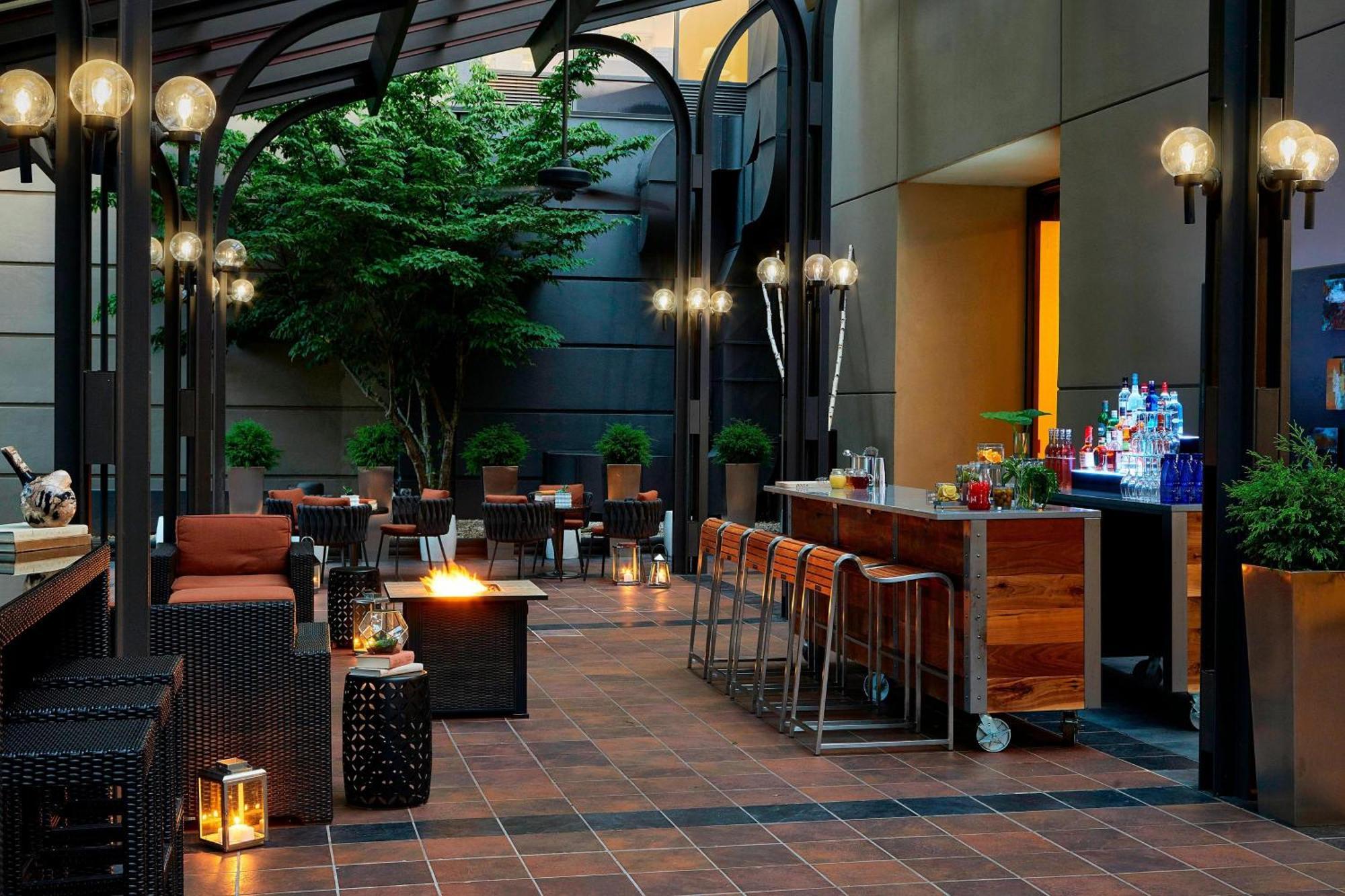 Renaissance Asheville Downtown Hotel Экстерьер фото
